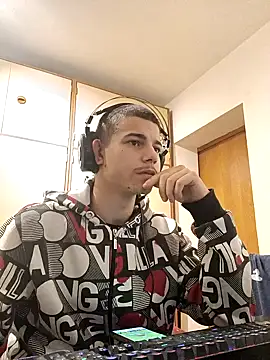 Snapshot of BigDickEnrg7195 chatting on 02-11-25, 10:28 BigDickEnrg7195 online show from 02-11-25, 10:28