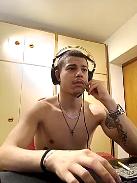 Snapshot of BigDickEnrg7195 chatting on 02-19-25, 04:01 BigDickEnrg7195 online show from 02-19-25, 04:01