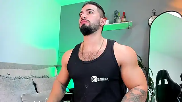 Snapshot of jaxon_colton chatting on 02-10-25, 05:30 jaxon colton online show from 02-10-25, 05:30