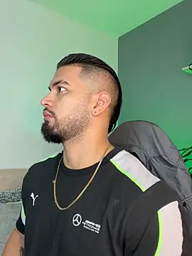 Snapshot of jaxon_colton chatting on 02-17-25, 12:48 jaxon colton online show from 02-17-25, 12:48