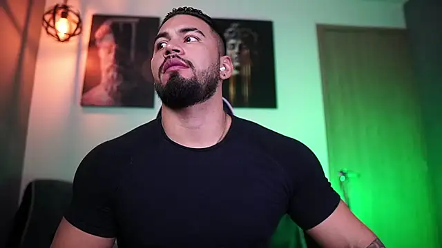 Snapshot of jaxon_colton chatting on 03-18-25, 01:10 jaxon colton online show from 03-18-25, 01:10