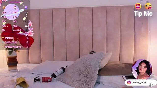 Julieta Jane online show from 03-22-25, 06:43