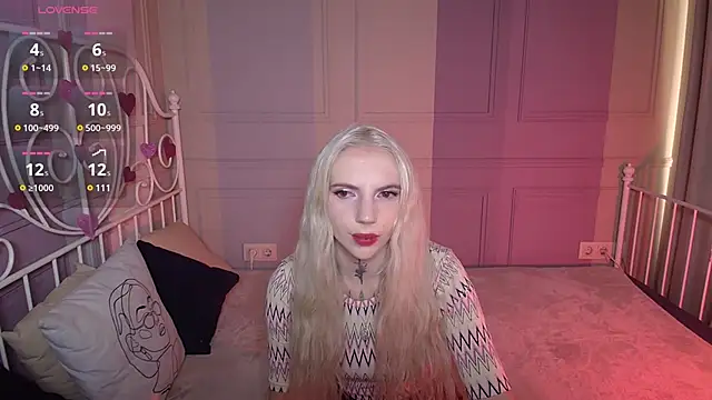 Snapshot of AnneTenet chatting on 02-13-25, 10:23 AnneTenet online show from 02-13-25, 10:23