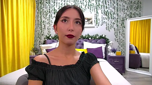 Snapshot of NicoleLimp chatting on 12-25-24, 04:33 NicoleLimp online show from 12-25-24, 04:33