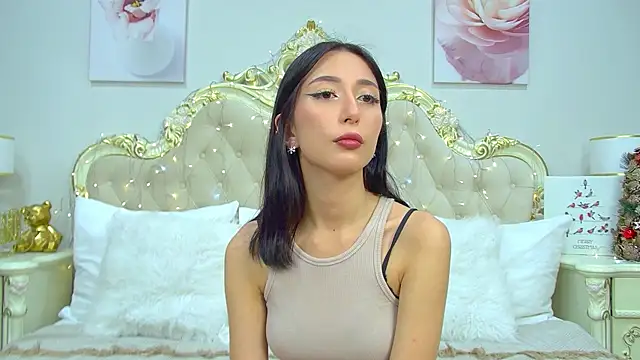 Snapshot of NicoleLimp chatting on 12-28-24, 09:19 NicoleLimp online show from 12-28-24, 09:19