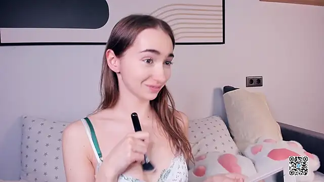 PollyBeev online show from 09-14-25, 07:18