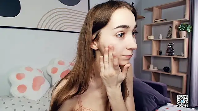 PollyBeev online show from 10-06-25, 07:28