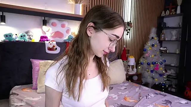 PollyBeev online show from 11-29-25, 07:22