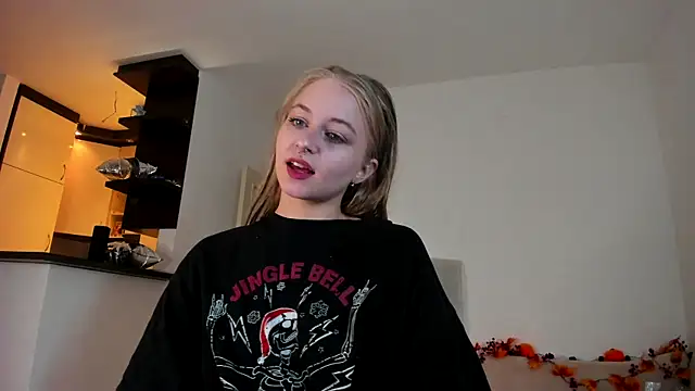 Snapshot of MiaMews chatting on 09-17-25, 10:39 MiaMews online show from 09-17-25, 10:39