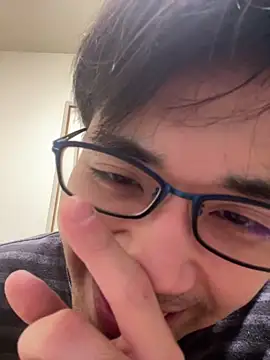 Snapshot of ryusei18570 chatting on 02-15-25, 06:01 ryusei18570 online show from 02-15-25, 06:01