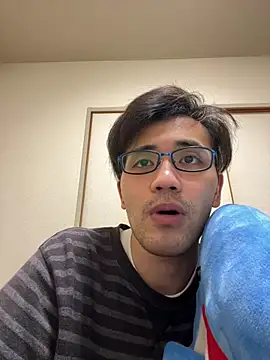 Snapshot of ryusei18570 chatting on 02-16-25, 10:21 ryusei18570 online show from 02-16-25, 10:21