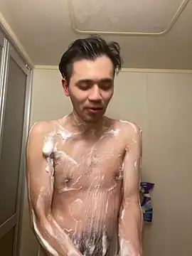 Snapshot of ryusei18570 chatting on 03-15-25, 01:29 ryusei18570 online show from 03-15-25, 01:29