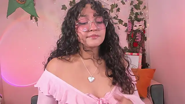 Snapshot of cutepie_uwu_ chatting on 02-26-25, 11:59 cutepie uwu  online show from 02-26-25, 11:59