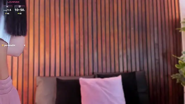 Snapshot of Jennmiiller_ chatting on 02-15-25, 11:50 Jennmiiller online show from 02-15-25, 11:50