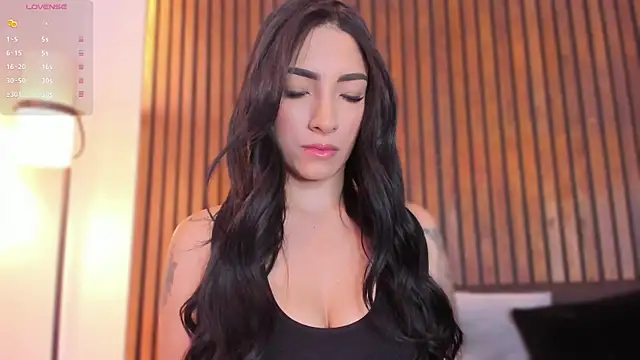 Snapshot of Jennmiiller_ chatting on 03-20-25, 11:49 Jennmiiller online show from 03-20-25, 11:49