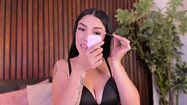 Snapshot of Jennmiiller_ chatting on 11-15-25, 12:13 Jennmiiller online show from 11-15-25, 12:13