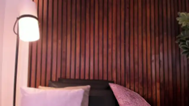 Snapshot of Jennmiiller_ chatting on 12-15-25, 12:53 Jennmiiller online show from 12-15-25, 12:53