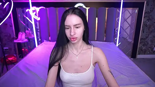 Snow WhiteeeX online show from 04-07-26, 05:41