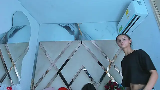 Snapshot of ninaht chatting on 09-09-25, 09:25 ninaht online show from 09-09-25, 09:25