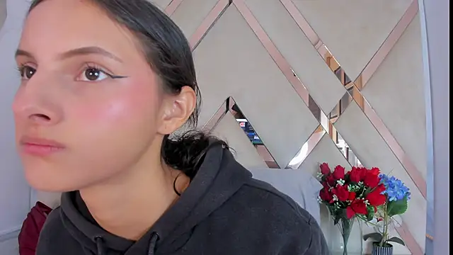 Snapshot of ninaht chatting on 10-11-25, 08:51 ninaht online show from 10-11-25, 08:51