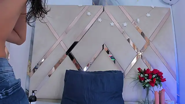 Snapshot of ninaht chatting on 11-17-25, 08:25 ninaht online show from 11-17-25, 08:25