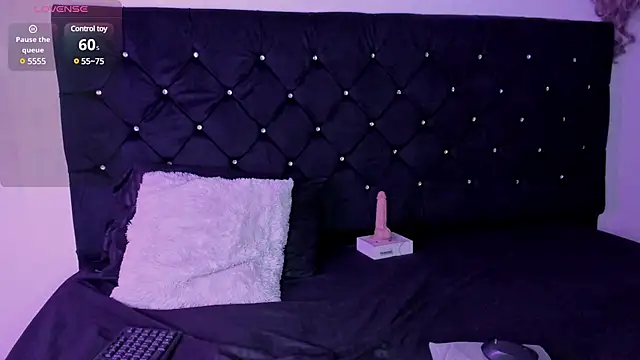 Snapshot of Natasha_by chatting on 03-10-25, 04:46 Natasha by online show from 03-10-25, 04:46