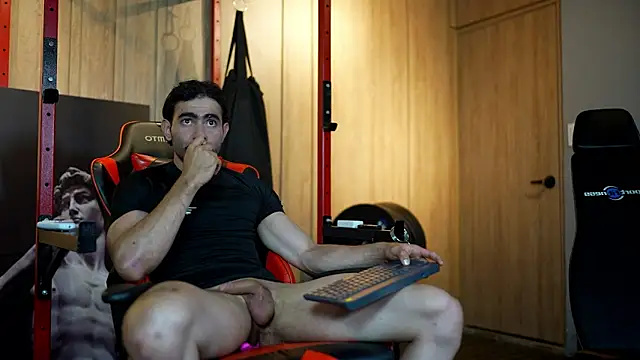 Austin bolt online show from 12-13-24, 04:54