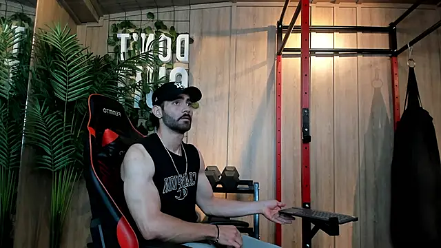 Snapshot of Austin_bolt chatting on 01-03-25, 02:10 Austin bolt online show from 01-03-25, 02:10