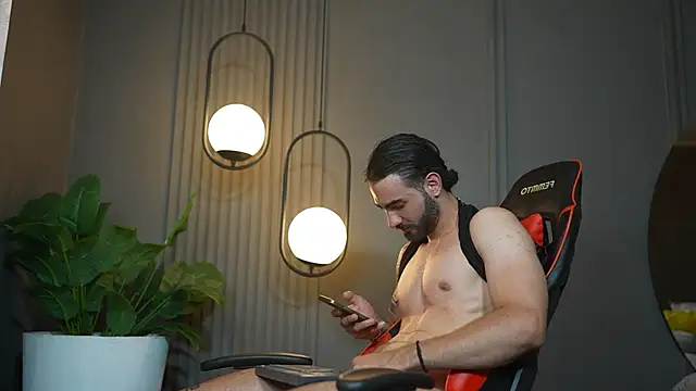 Austin bolt online show from 01-19-25, 04:54