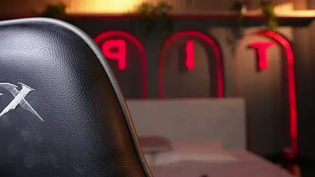 Snapshot of Austin_bolt chatting on 11-08-25, 03:29 Austin bolt online show from 11-08-25, 03:29