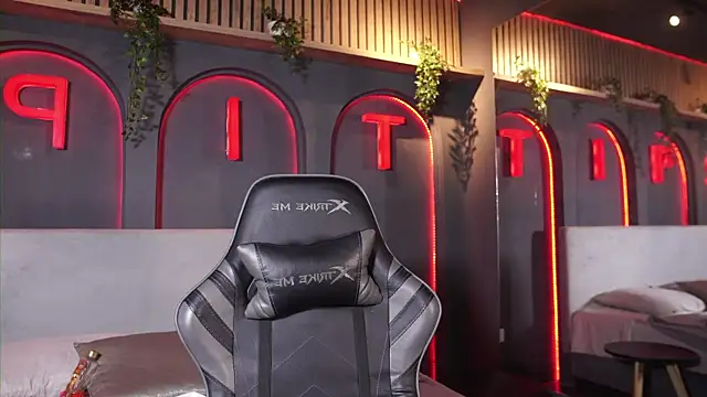 Austin bolt online show from 04-28-26, 02:27