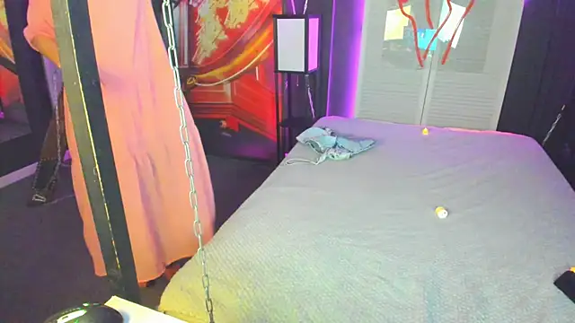 Snapshot of Elizabe_th chatting on 02-18-25, 03:31 Elizabe th online show from 02-18-25, 03:31