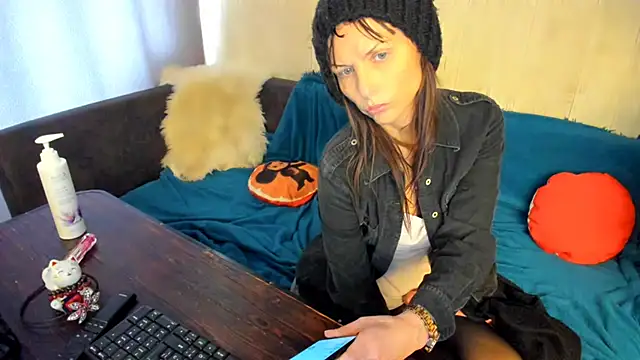 Snapshot of Elizabe_th chatting on 04-29-26, 09:24 Elizabe th online show from 04-29-26, 09:24