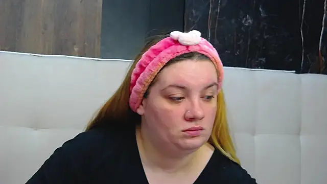 MelanieBrownn online show from 01-14-26, 06:30