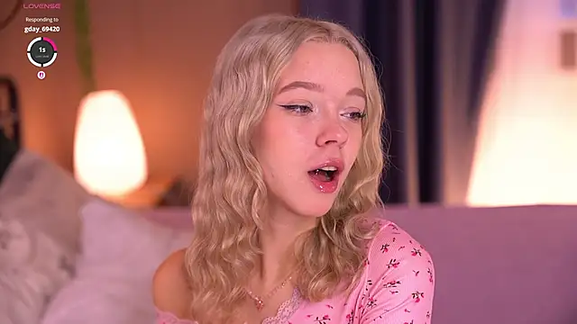  AlinaBailey online show from 10-14-25, 10:49