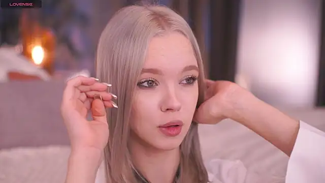  AlinaBailey online show from 11-22-25, 07:40