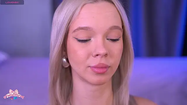  AlinaBailey online show from 04-28-26, 07:35