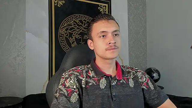 Desmon Clark online show from 01-05-25, 06:02