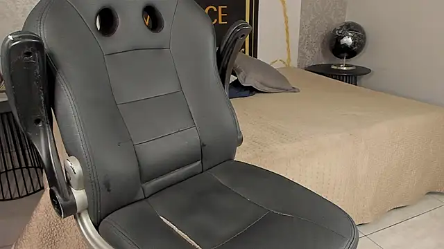 Desmon Clark online show from 02-01-25, 01:55