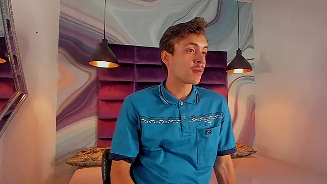 Desmon Clark online show from 02-13-25, 04:00