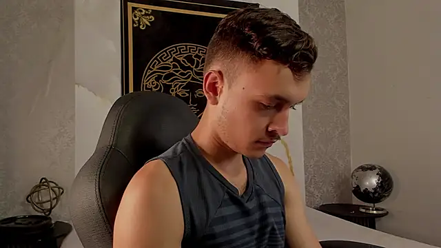 Desmon Clark online show from 02-20-25, 07:34