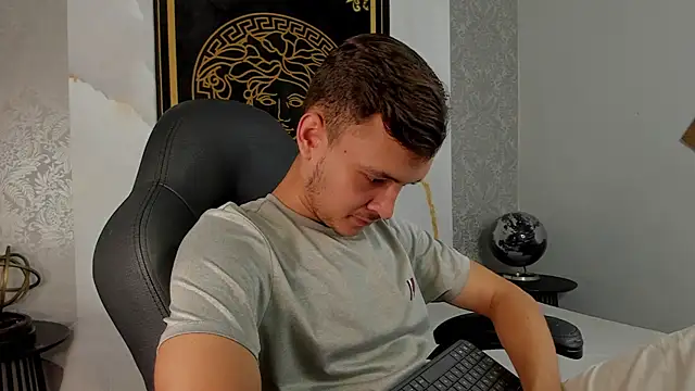 Desmon Clark online show from 03-04-25, 09:00