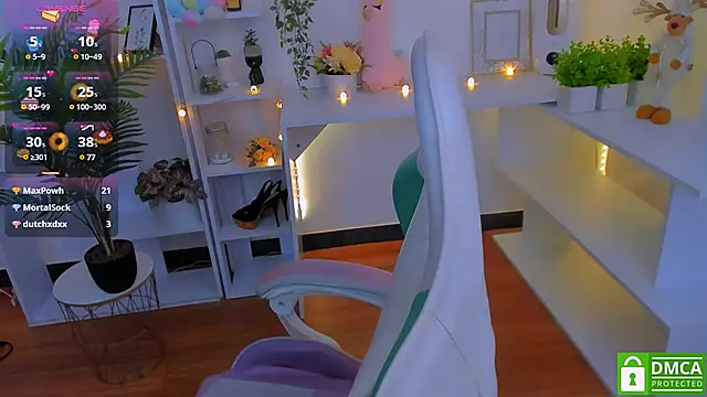 LayriantaVee online show from 01-10-25, 10:06