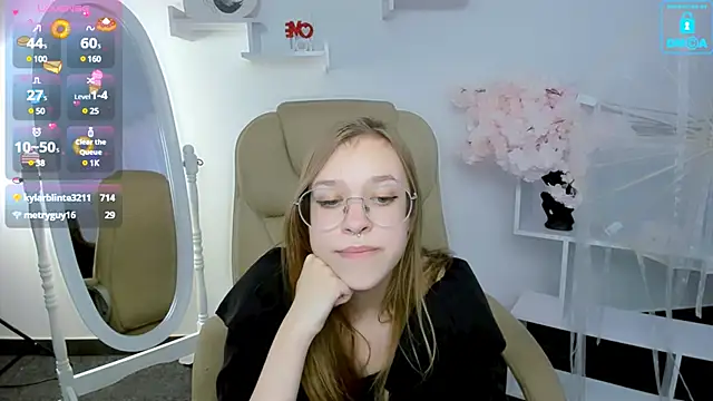 LayriantaVee online show from 02-03-25, 10:03