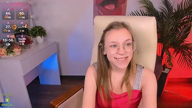 LayriantaVee online show from 02-17-25, 01:21