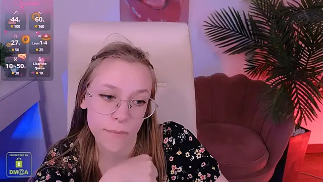 LayriantaVee online show from 03-14-25, 01:35