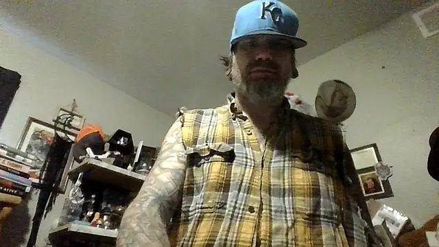 clitstitsandbongrips online show from 10-24-25, 04:14