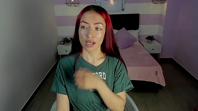 Scarlett  bell online show from 11-18-25, 02:32