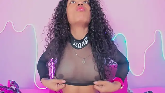 Snapshot of Mingie_Rouse chatting on 02-04-25, 02:53 Mingie Rouse online show from 02-04-25, 02:53