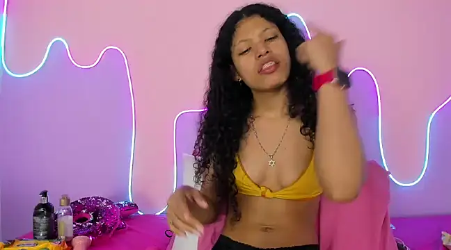 Snapshot of Mingie_Rouse chatting on 02-27-25, 02:43 Mingie Rouse online show from 02-27-25, 02:43